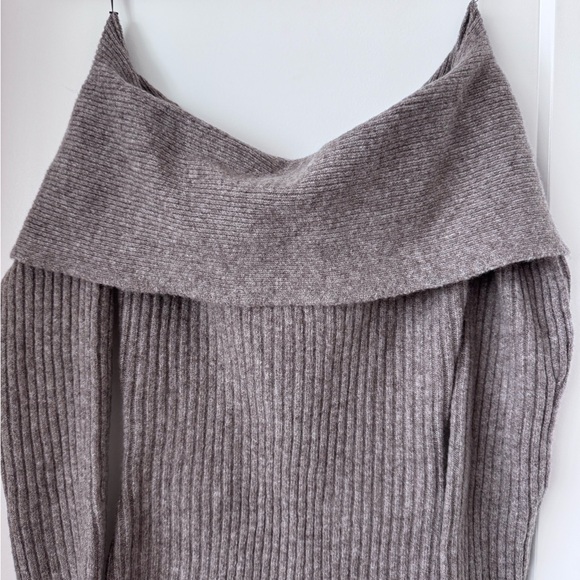 Dynamite Off-Shoulder Ribbed Sweater in Gray - Picture 3 of 4
